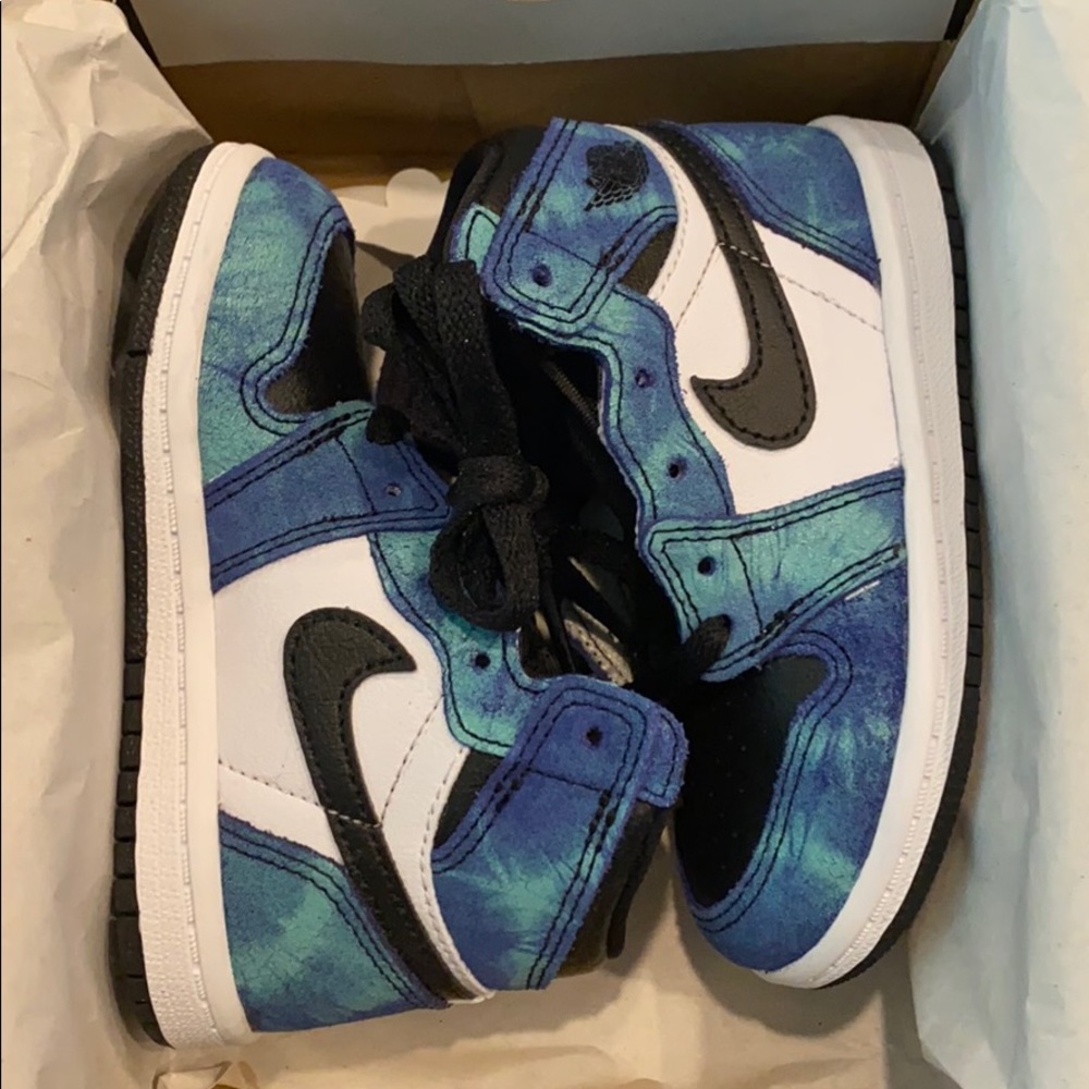 Brand new never worn Jordan 1